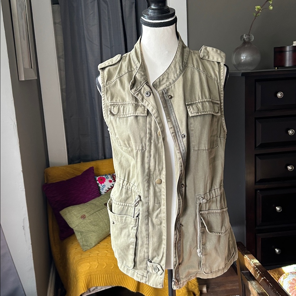 Per Se Khaki Utility Vest